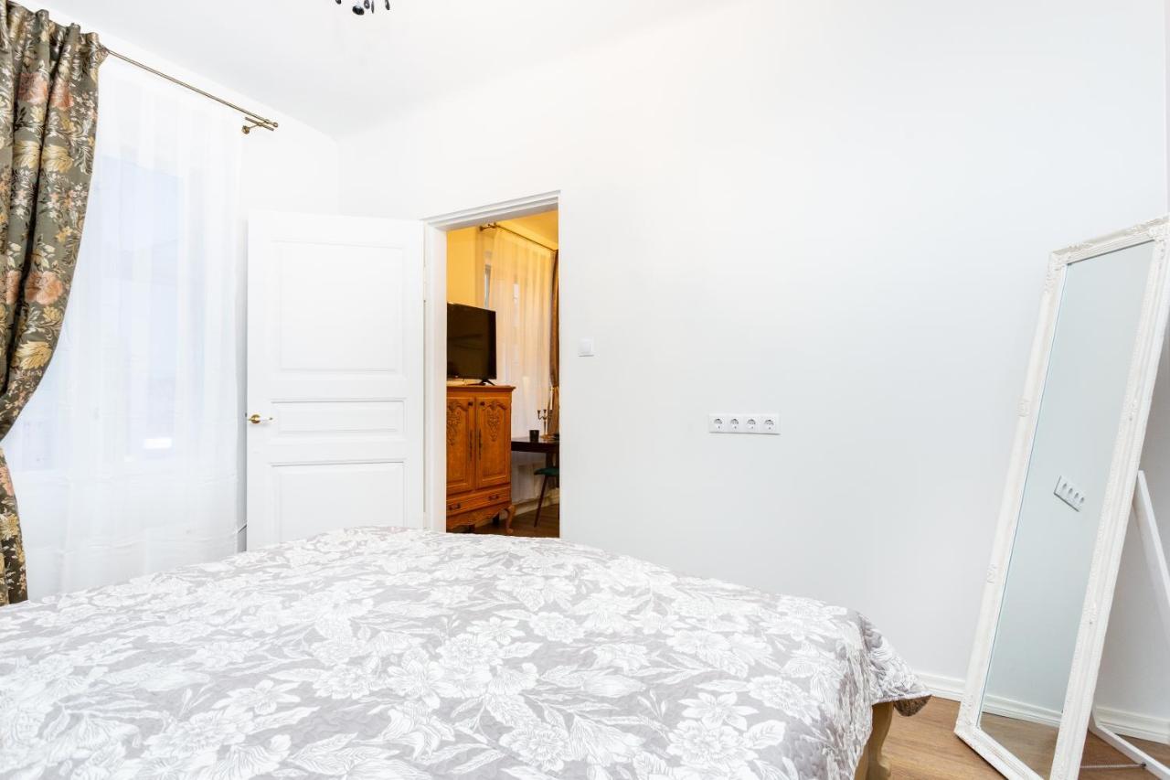 Easyrentals Central Tallinn Apartments By Tallinn University Buitenkant foto